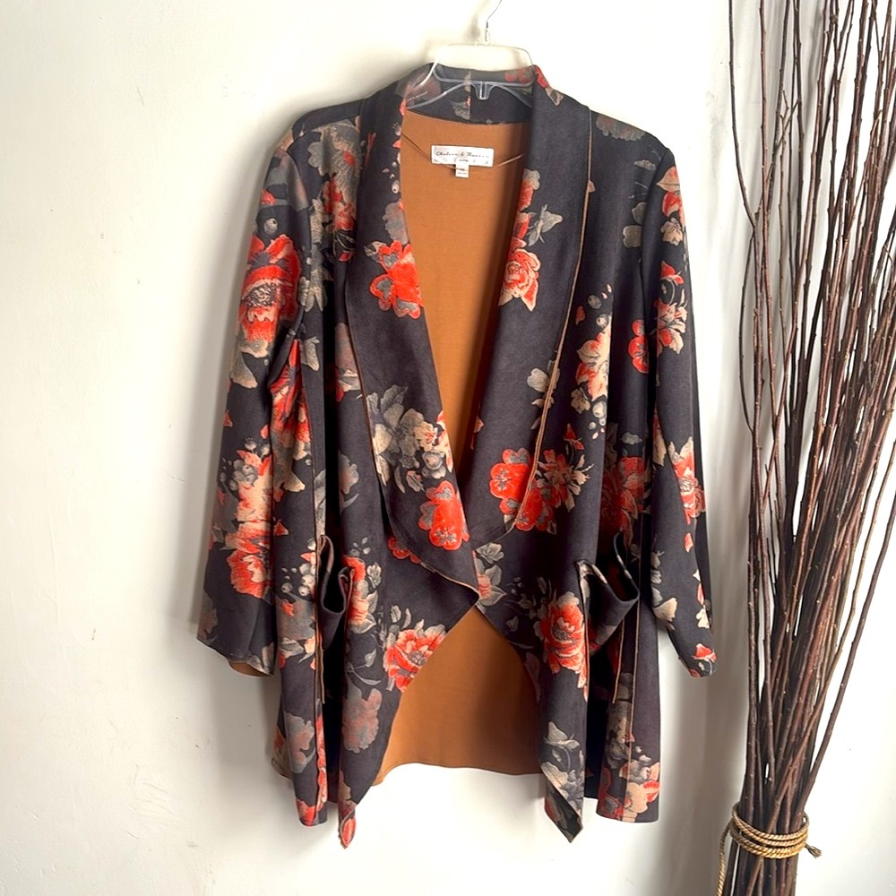 Chelsea & Theodore | Faux Leather Floral Cardigan 1x - Picture 4 of 11